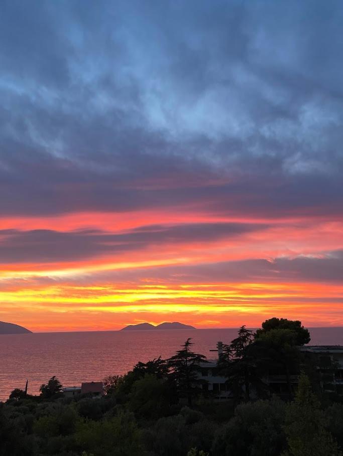 Vila Toskaj Vlorë Exterior foto