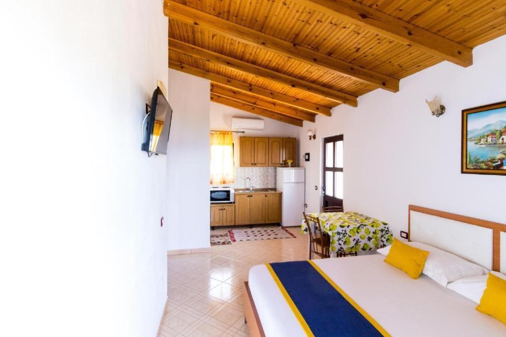 Vila Toskaj Vlorë Exterior foto